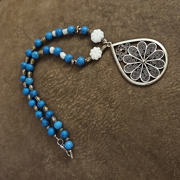 HANDMADE Magnesite Vintage Bead Western Tribal Pendant Necklace - Picture 6 of 9